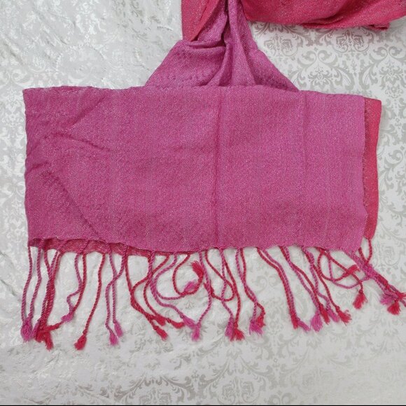OBLONG Scarf - Picture 8 of 8